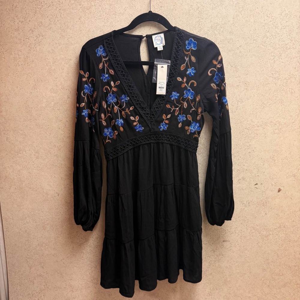 Francescas Blue Rain SM Women Black Floral Embroidered Crochet Trim Boho Dress